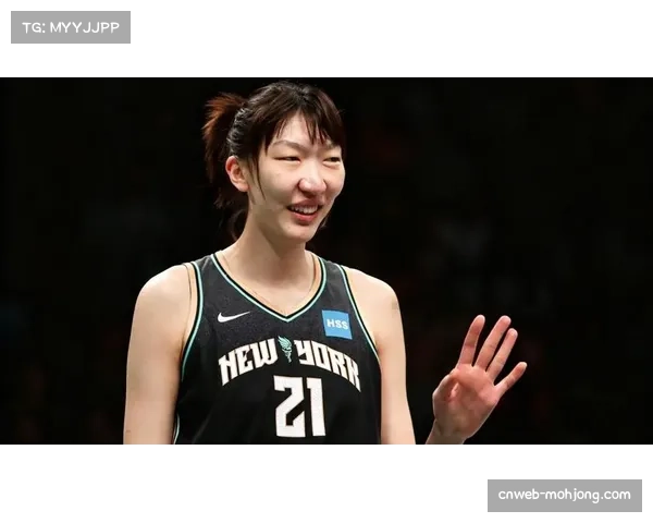 中国球员韩旭时隔三年重返WNBA，自由人揭幕战替补贡献8分